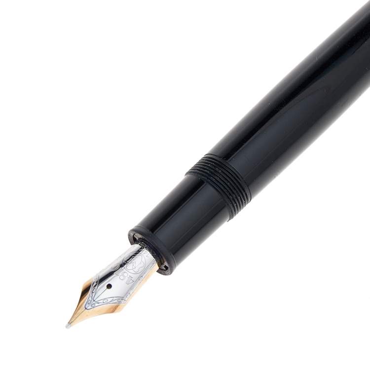 Pre Owned Montblanc Meisterstück Gold-Coated Fountain Pen