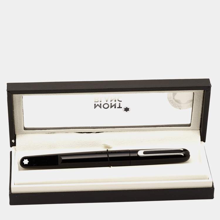 Pre Owned Montblanc M Black Resin Gunmetal Tone Rollerball Pen