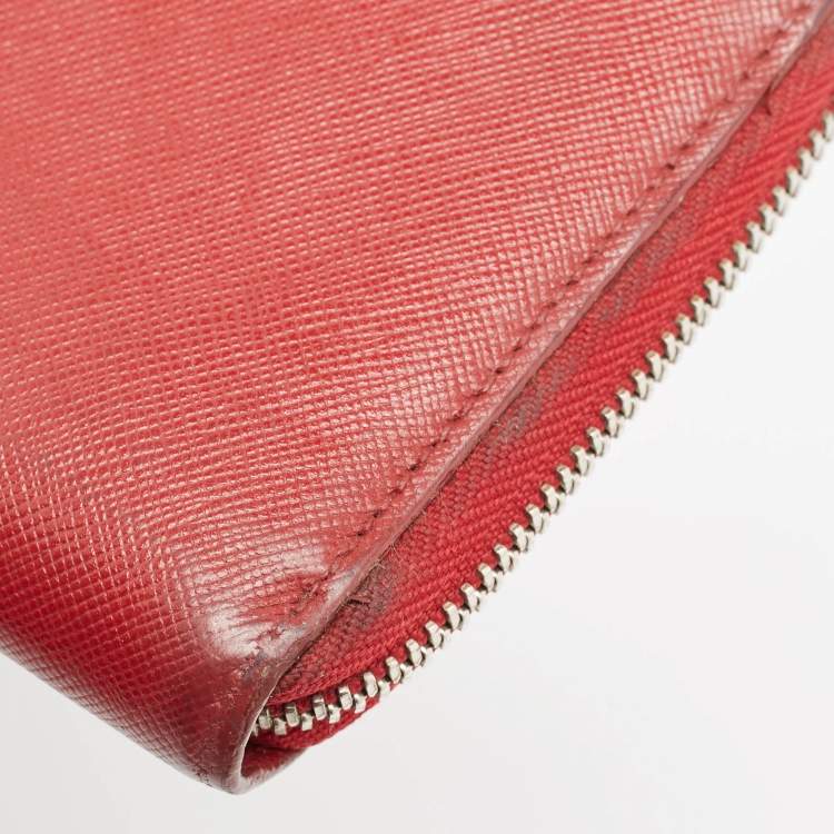 Pre Owned Montblanc Red Leather Meisterstuck Zip Around Wallet