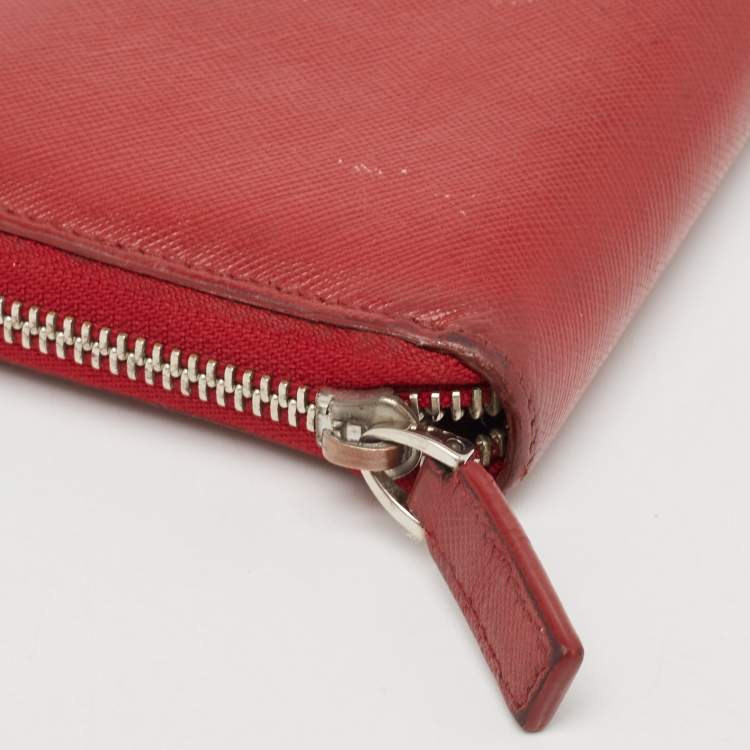 Pre Owned Montblanc Red Leather Meisterstuck Zip Around Wallet