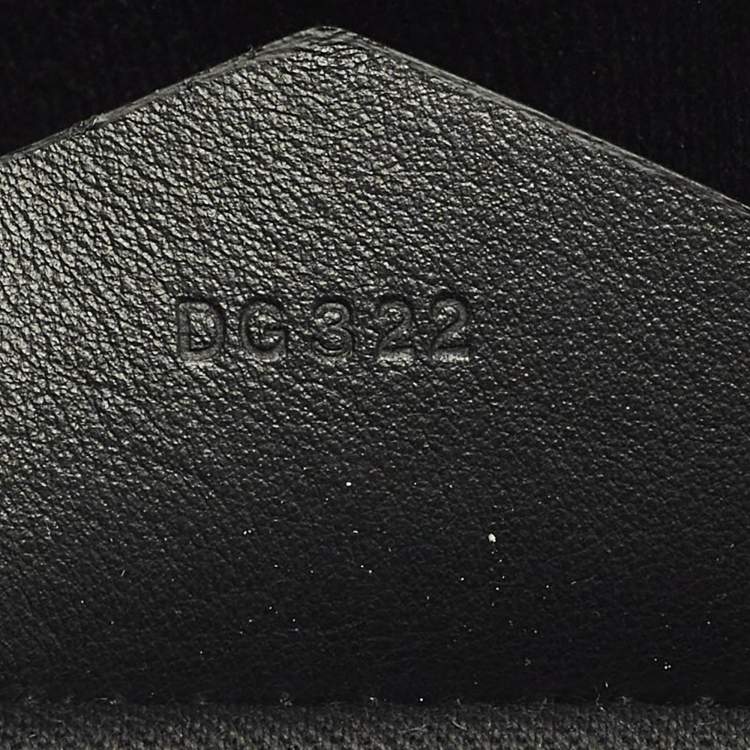 Pre Owned Montblanc Top Zip Sartorial Navy Blue Leather Messenger Bag