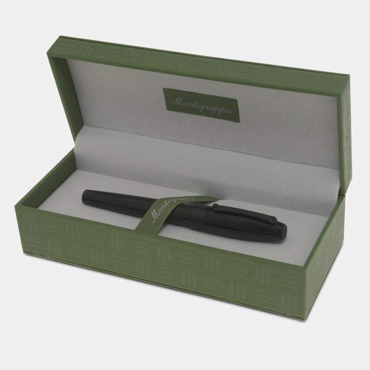 Pre Owned Montegrappa Fortuna Black with Black Trim Fountain Pen (F)