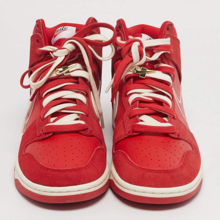 Pre Owned Nike Dunk High SE First Use Red Size 45 Red Leather and Suede High Top Sneakers