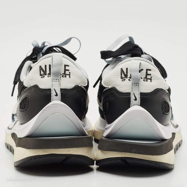 Pre Owned Nike x Sacai Black/White Mesh and Suede Vaporwaffle Sneakers Size 43