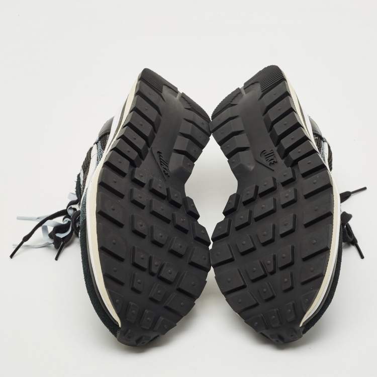 Pre Owned Nike x Sacai Black/White Mesh and Suede Vaporwaffle Sneakers Size 43