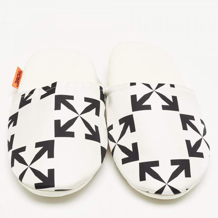 Pre Owned Off-White White/Black Arrow Pattern Fabric Slippers Size L/XL