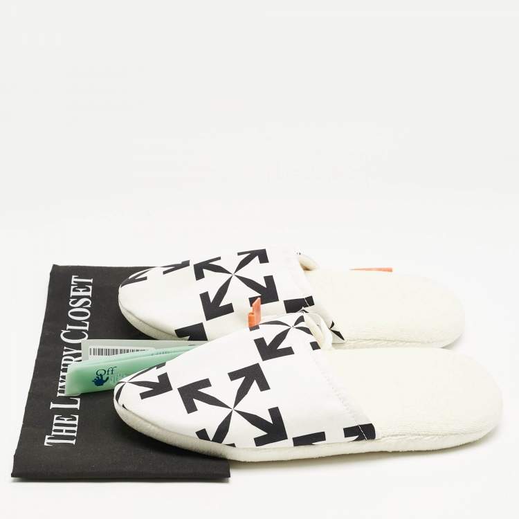 Pre Owned Off-White White/Black Arrow Pattern Fabric Slippers Size L/XL