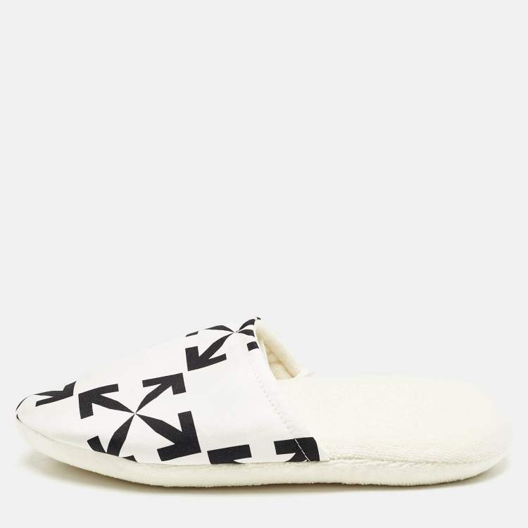 Pre Owned Off-White White/Black Arrow Pattern Fabric Slippers Size L/XL