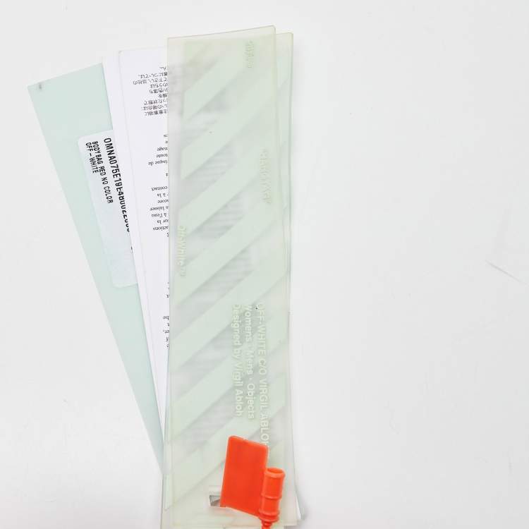 مملوكة مسبقًا Off-White Red Nylon Messenger Bag