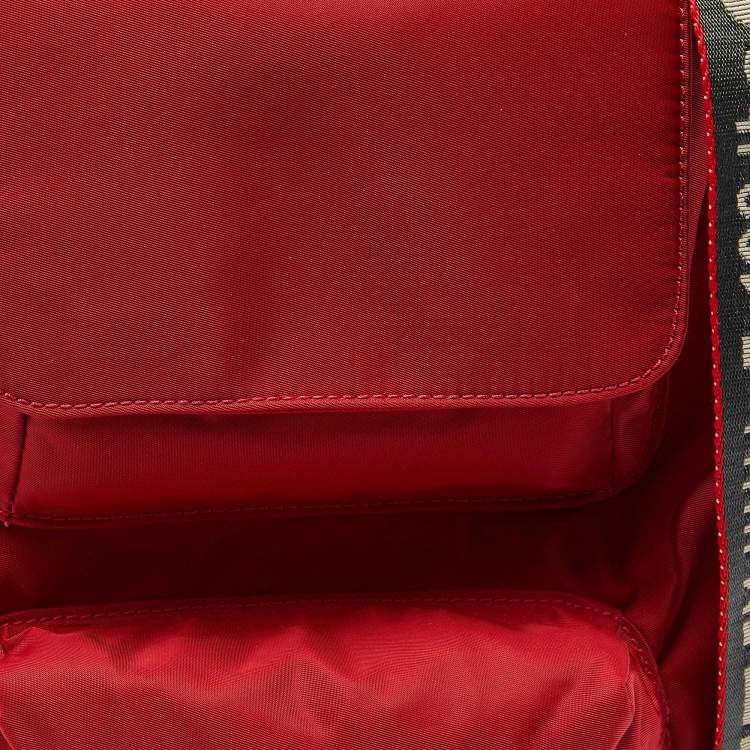 مملوكة مسبقًا Off-White Red Nylon Messenger Bag
