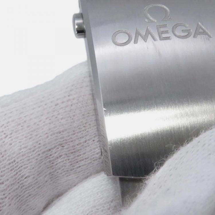 Pre Owned Omega Speedmaster 327.10.43.50.01.001 Automatic Black Stainless Steel Men's Wristwatch 42 mm