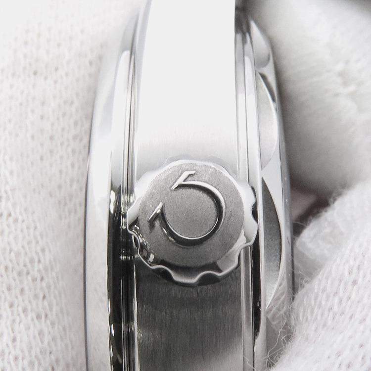 Pre Owned Omega Seamaster Aqua Terra 220.10.38.20.02.001 Automatic Silver Stainless Steel Men's Wristwatch 38 mm