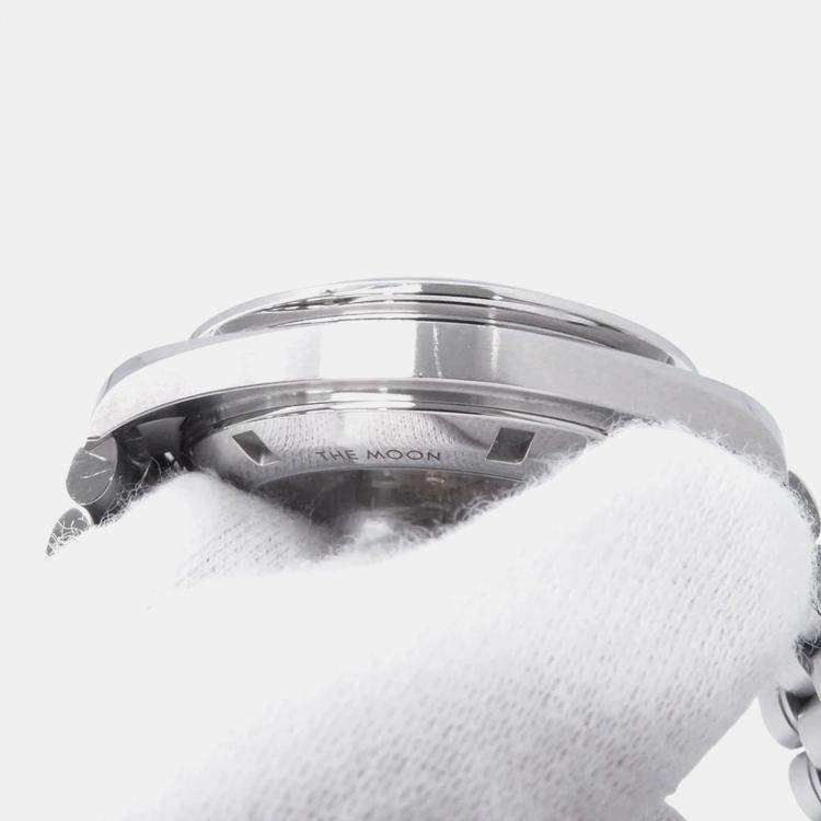 Pre Owned Omega Speedmaster Moonwatch 310.30.42.50.01.002 Manual Winding Black Stainless Steel Men's Wristwatch 42 mm