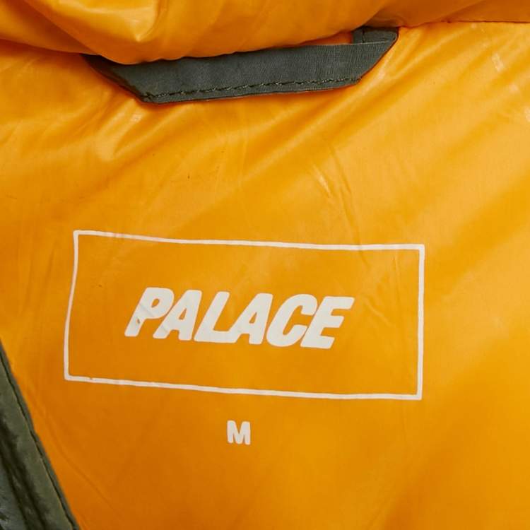 مملوكة مسبقًا Palace Green Nylon Detachable Fur Hooded Bomber Jacket M