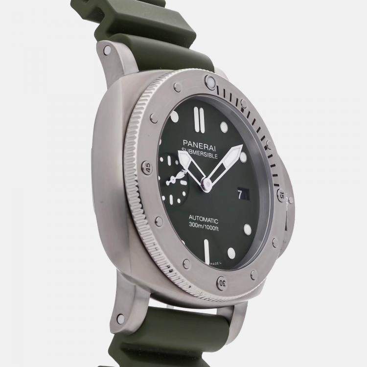 Pre Owned Panerai Luminor Submersible PAM01055 Automatic Green Stainless Steel Men’s Wristwatch 42 mm