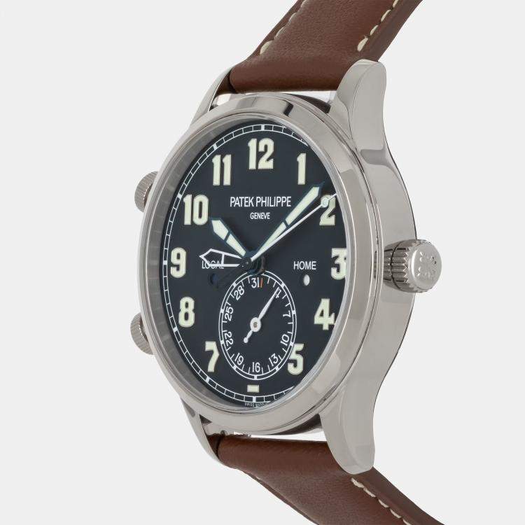 Pre Owned Pre-Owned Patek Philippe Complications Calatrava Pilot Travel Time 5524G-001 Blue Automatic 18k White Gold Men's Wristwatch 42 MM