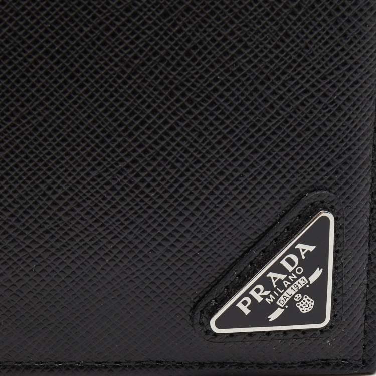 Pre Owned Prada Saffiano Leather Triangle Logo Bifold Wallet