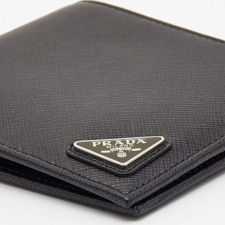 Pre Owned Prada Saffiano Leather Triangle Logo Bifold Wallet