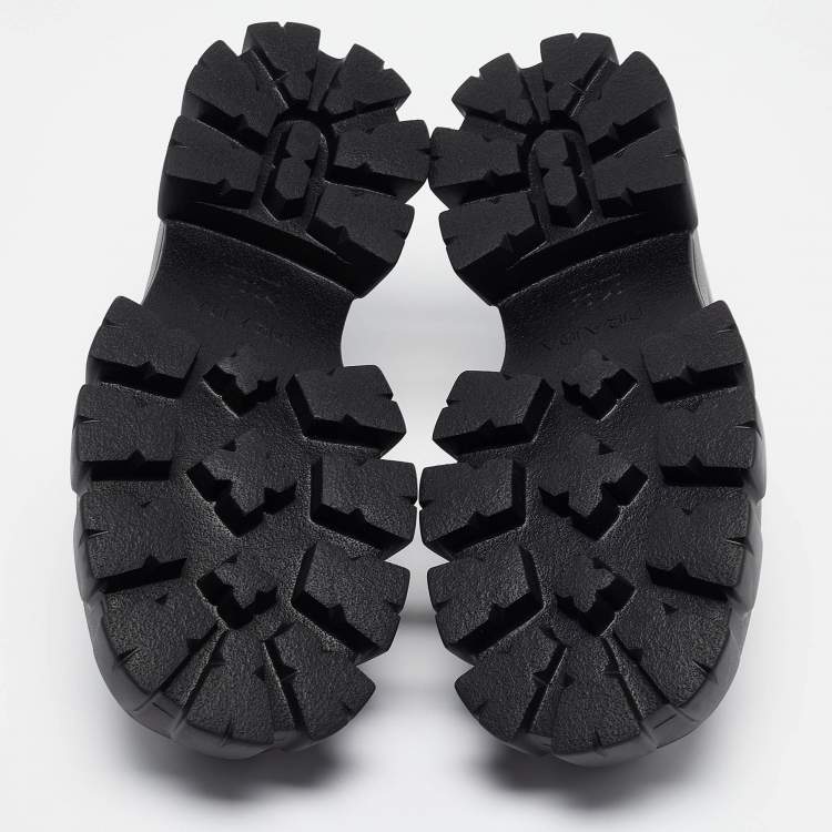 مملوكة مسبقًا Prada Black Leather Monolith Chunky Loafers Size 43.5
