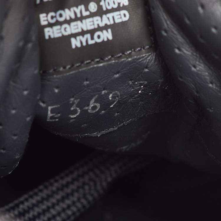 Pre Owned Prada Prax 01 Size 41.5 Navy Blue Nylon Low Top Sneakers