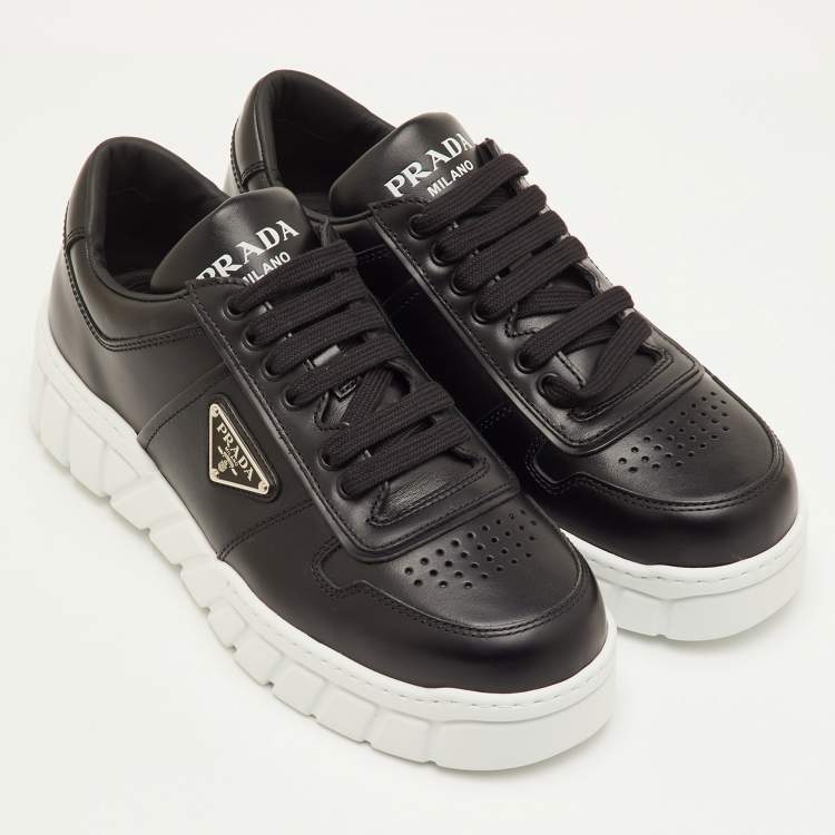 Pre Owned Prada Logo Plaque Size 41.5 Black Leather Lace Up Sneakers