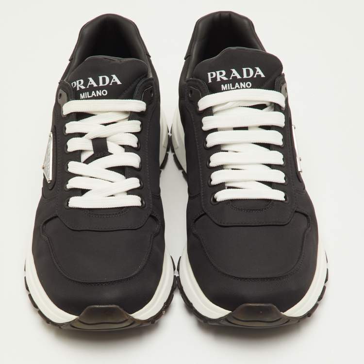 مملوكة مسبقًا حذاء رياضي برادا براكس جلد أسود منخفض من أعلى مقاس 43