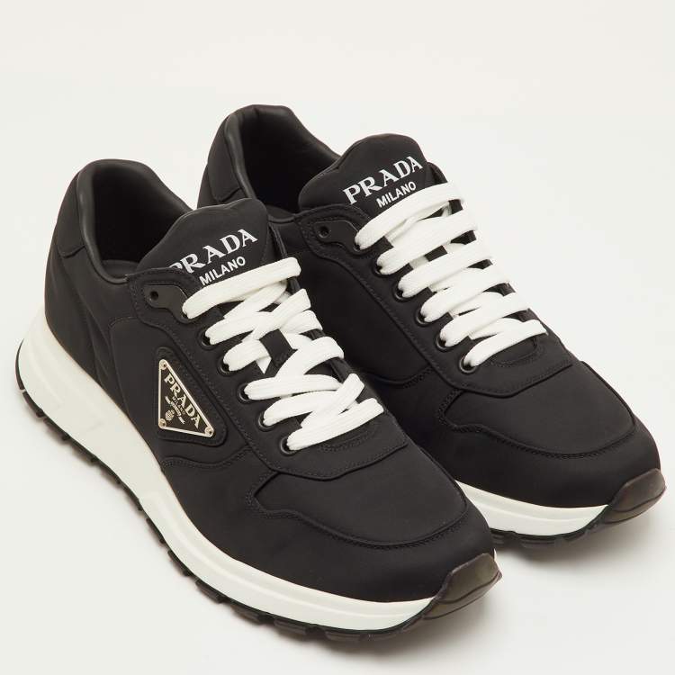 مملوكة مسبقًا حذاء رياضي برادا براكس جلد أسود منخفض من أعلى مقاس 43