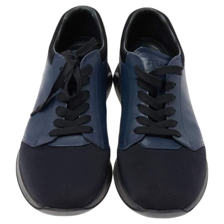 مملوكة مسبقًا Prada Sport Navy Blue Leather And Neoprene Low Top Sneakers Size 43 