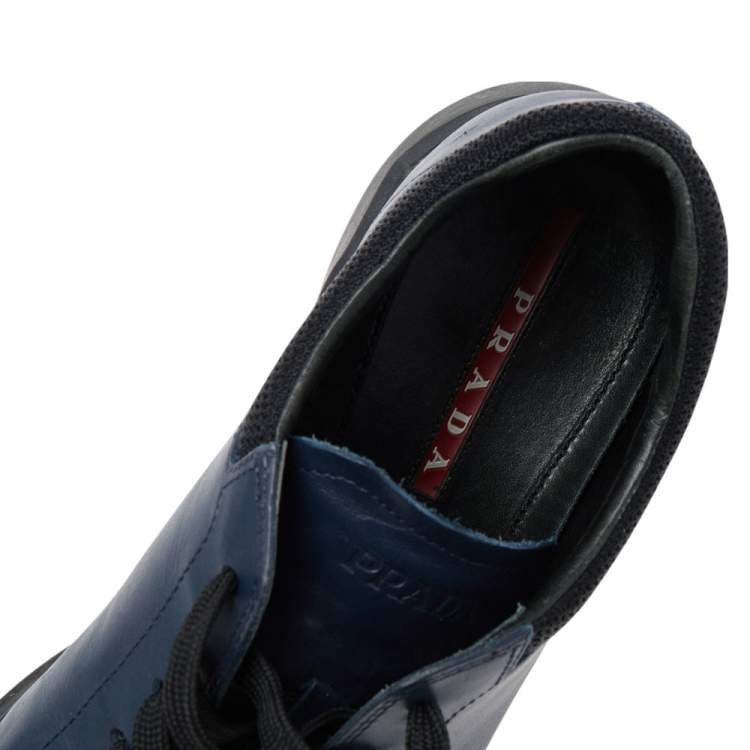 مملوكة مسبقًا Prada Sport Navy Blue Leather And Neoprene Low Top Sneakers Size 43 