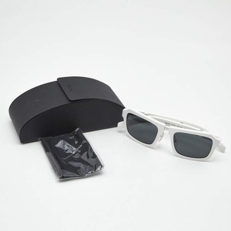 Pre Owned Prada White/Black SPR 09X Rectangle Sunglasses