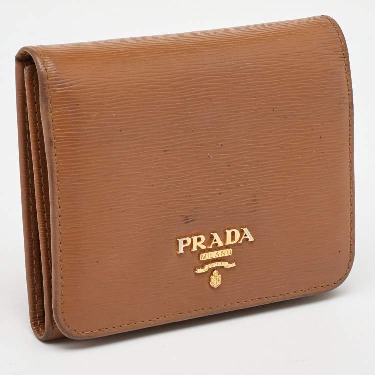 Pre Owned Prada Tan Vittello Move Leather Trifold Wallet