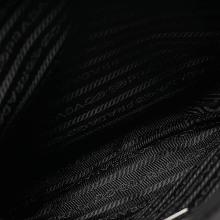 مملوكة مسبقًا Prada Black Re-Nylon and Saffiano Leather Messenger Bag