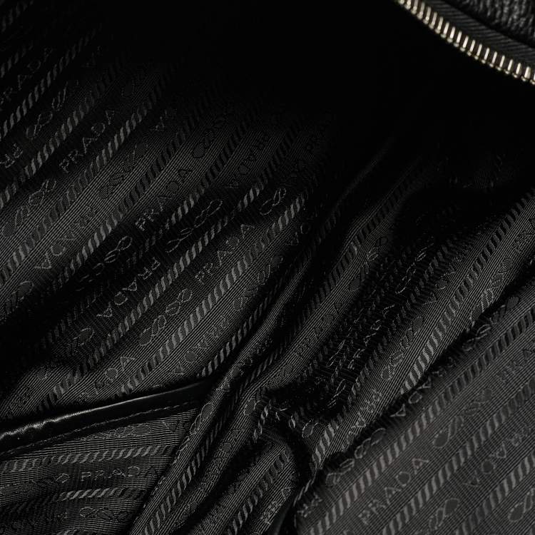 Pre Owned حقيبة برادا جلد فيتيلو دين منقوشة بشعار مثلث أسود