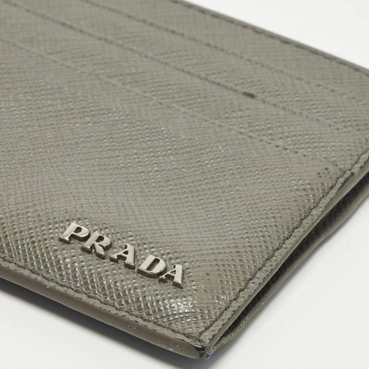 مملوكة مسبقًا Prada Grey/Blue Saffiano Leather Card Holder