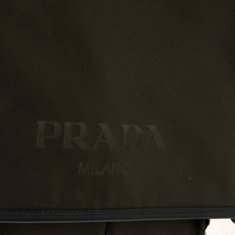 مملوكة مسبقًا Prada Khaki Green/Black Nylon Flap Messenger Bag