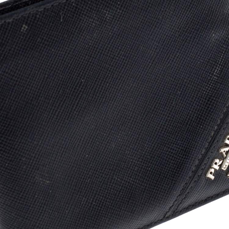 Pre Owned Prada Black Leather Bifold Wallet