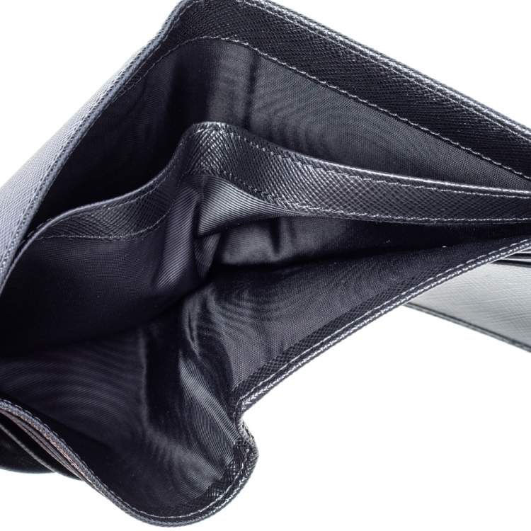 Pre Owned Prada Black Saffiano Leather Bi Fold Wallet 