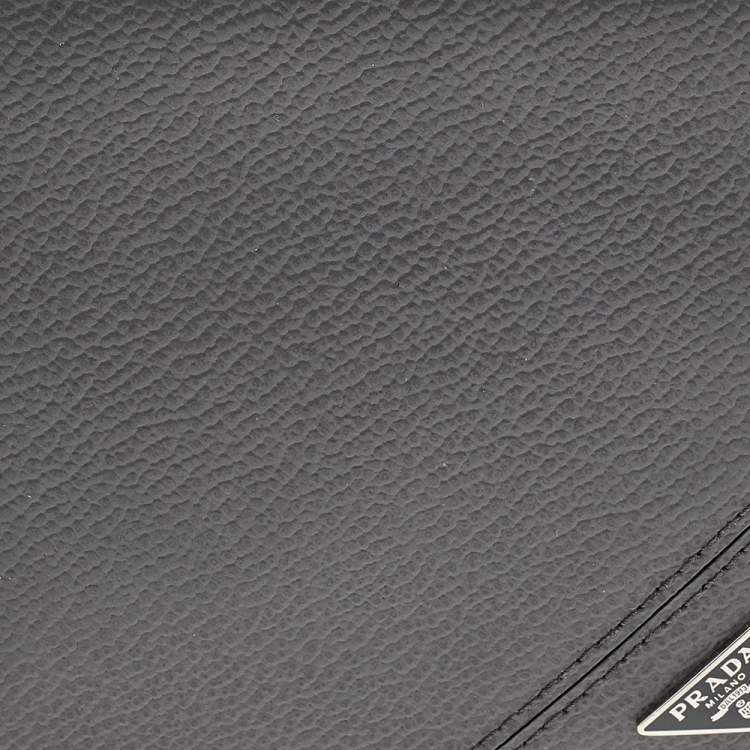 Pre Owned Prada Grey Vitello Grain Leather Bifold Wallet