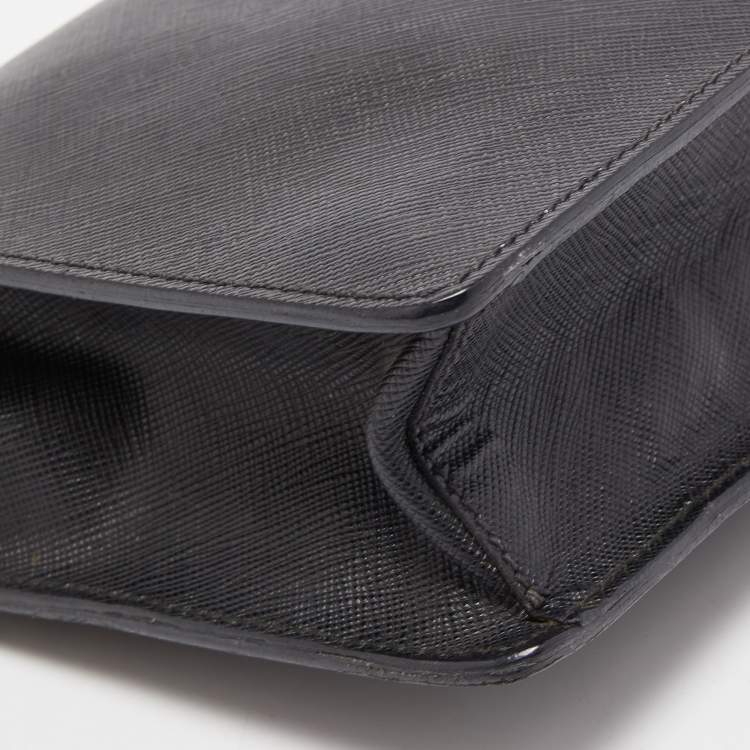 Pre Owned Prada Black Saffiano Lux Leather Porter Logo Wristlet Clutch