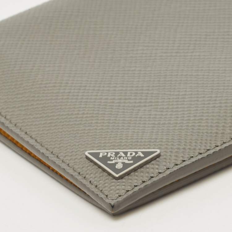 Pre Owned Prada Grey Saffiano Cuir Leather Triangle Logo Bifold Card Case