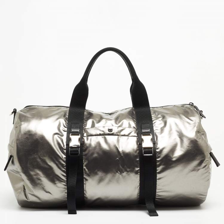 مملوكة مسبقًا Prada Black/Metallic Grey Tessuto Metal Duffel Bag