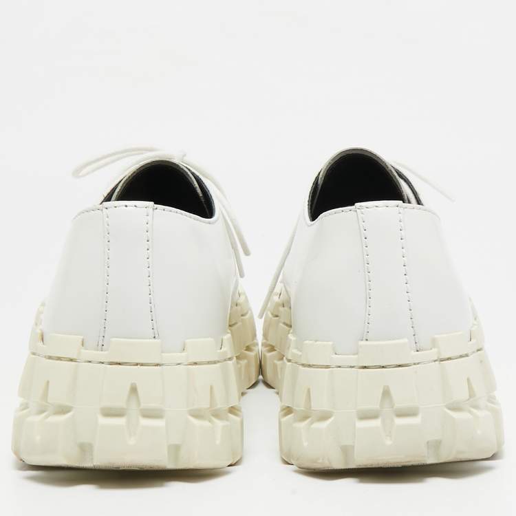 Pre Owned Prada White Brushed Leather Tyre Sole Derby Size 41