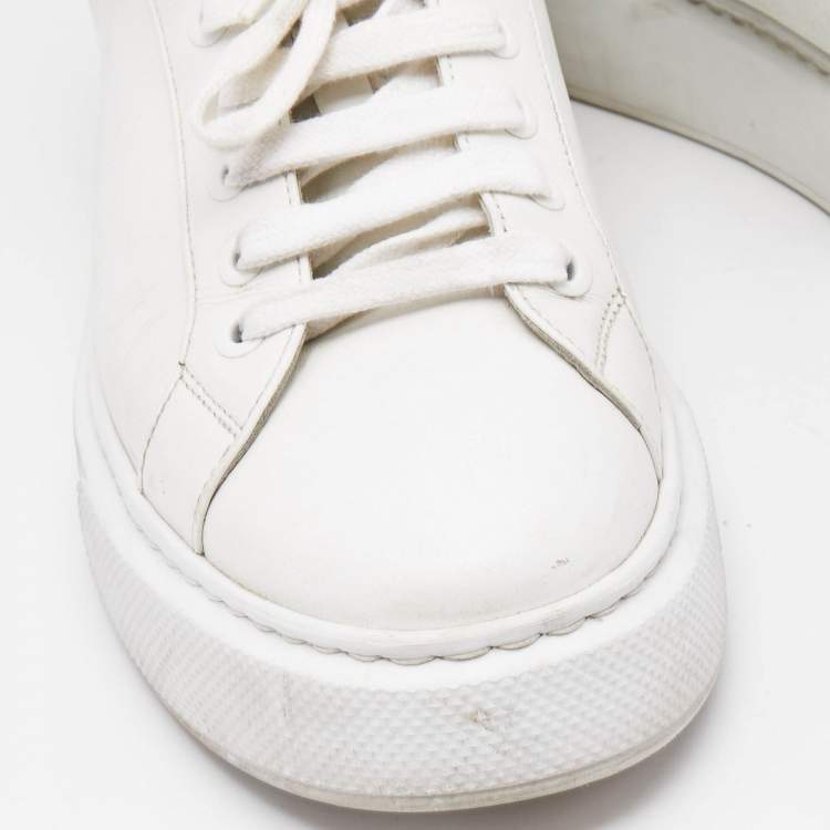 مملوكة مسبقًا Prada White/Black Leather Macro Low Top Sneakers Size 42