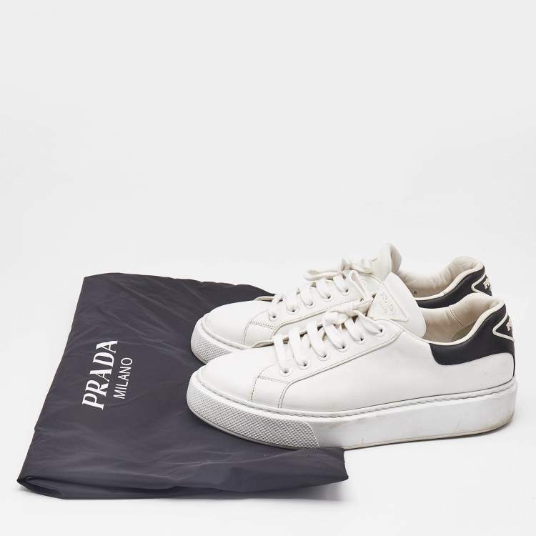 مملوكة مسبقًا Prada White/Black Leather Macro Low Top Sneakers Size 42