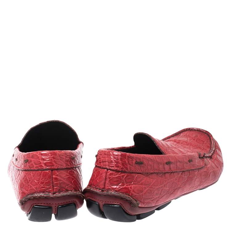 مملوكة مسبقًا Prada Red Crocodile Leather Slip On Loafers Size 45