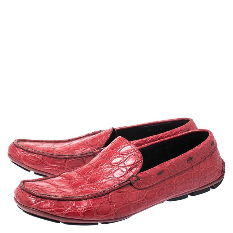مملوكة مسبقًا Prada Red Crocodile Leather Slip On Loafers Size 45