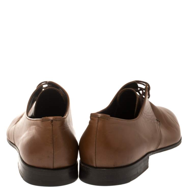 مملوكة مسبقًا Prada Brown Leather Lace Up Oxfords Size 41.5