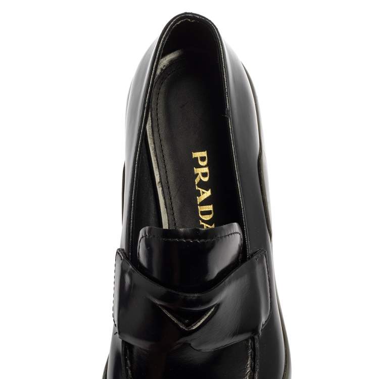 مملوكة مسبقًا Prada Black Leather Slip On Loafers  Size 38