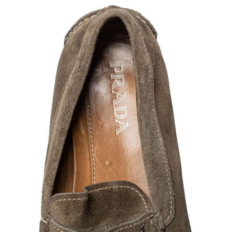 مملوكة مسبقًا Prada Olive Green Suede Penny Slip On Loafers Size 43