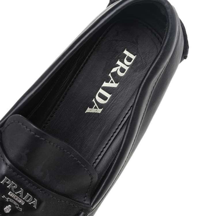 مملوكة مسبقًا Prada Black Leather Slip On Loafers Size 43
